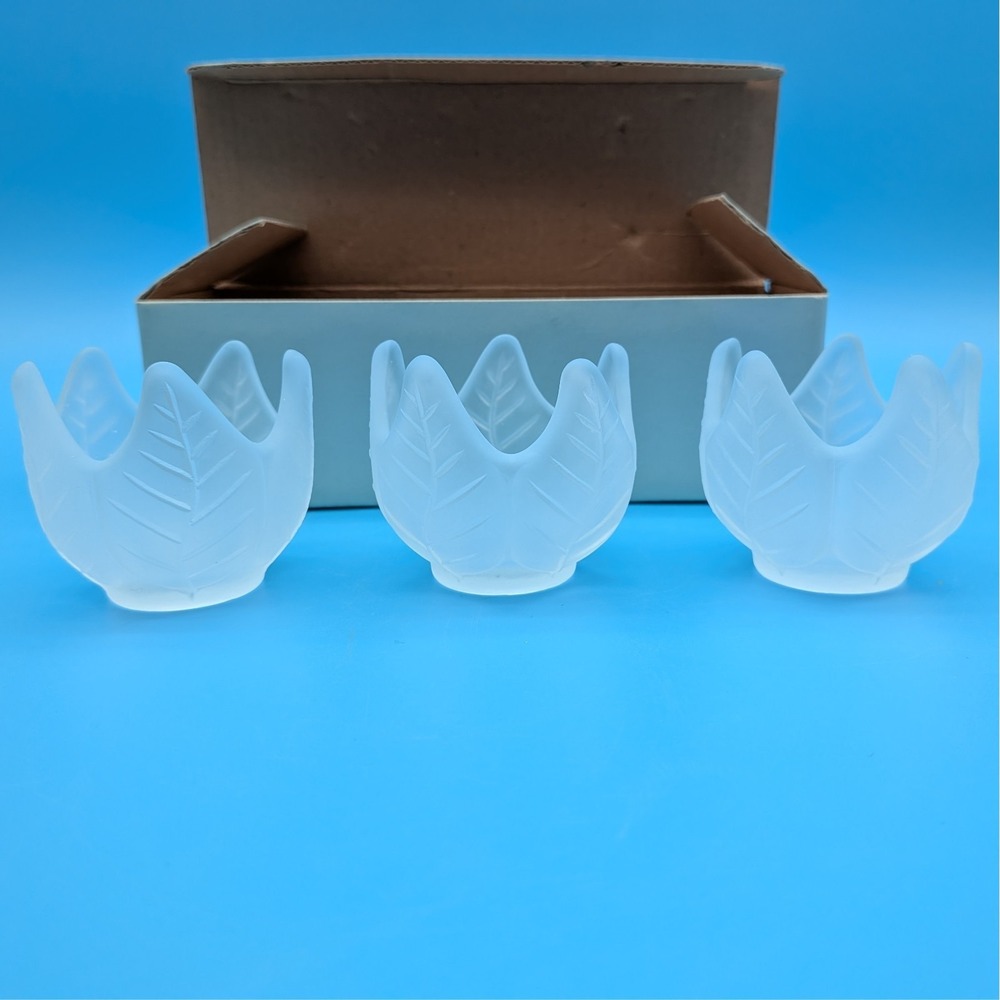 Vintage Party Lite Frosted Lotus Blossom Votive / Tea Light Candle Trio P0290